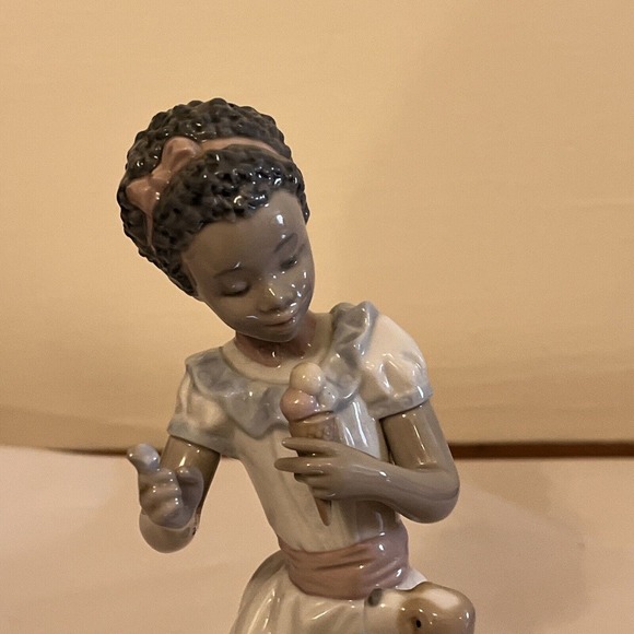 Rare Lladro Black Legacy Collection: #5836 "Sharing Sweets" Figurine, Girl, Dog - Picture 4 of 14